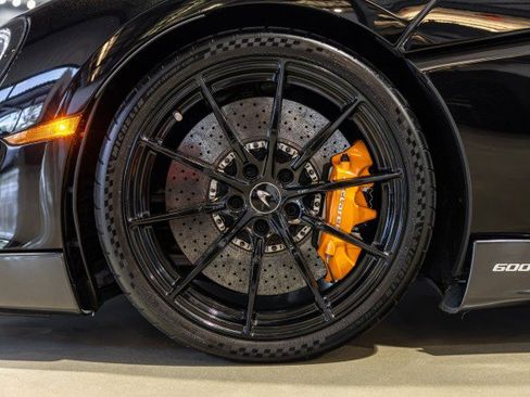 Used 2020 McLaren 600LT Spider RWD image 26