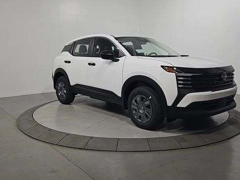 New 2026 Nissan Kicks S image 7