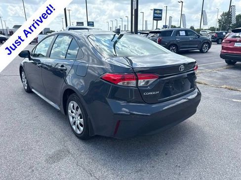 Used 2025 Toyota Corolla LE FWD image 5