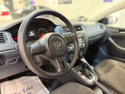 Used 2011 Volkswagen Jetta Sedan image 12
