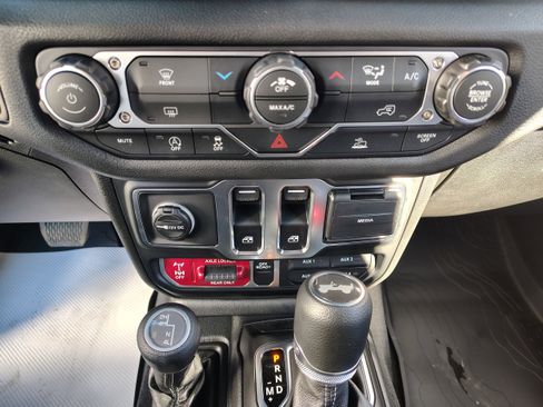New 2026 Jeep Wrangler Sport AWD/4WD image 26