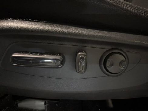 Used 2023 Honda CR-V EX image 12