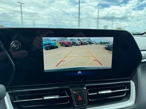 Used 2024 Chevrolet TrailBlazer LT w/ Convenience Package FWD image 19