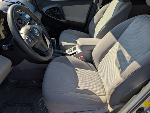 Used 2011 Toyota RAV4 4WD image 5