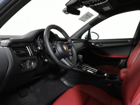 Used 2026 Porsche Macan GTS AWD/4WD image 4
