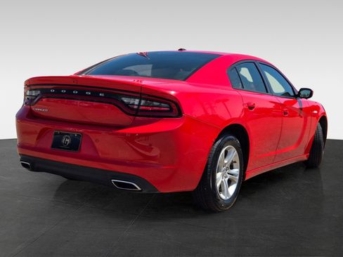 Used 2022 Dodge Charger SXT image 4