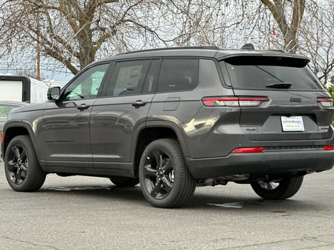New 2025 Jeep Grand Cherokee L Limited w/ Luxury Tech Group II image 6