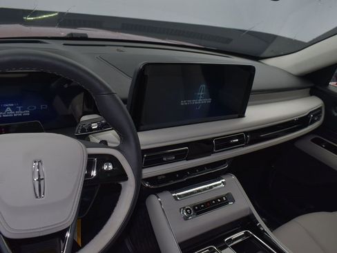 New 2025 Lincoln Aviator Reserve w/ Illumination Package image 18