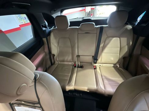 Used 2019 Porsche Cayenne AWD/4WD image 26