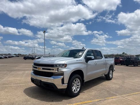Used 2022 Chevrolet Silverado 1500 LT AWD/4WD image 9