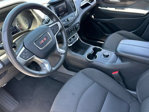Used 2024 GMC Terrain SLE AWD/4WD image 11