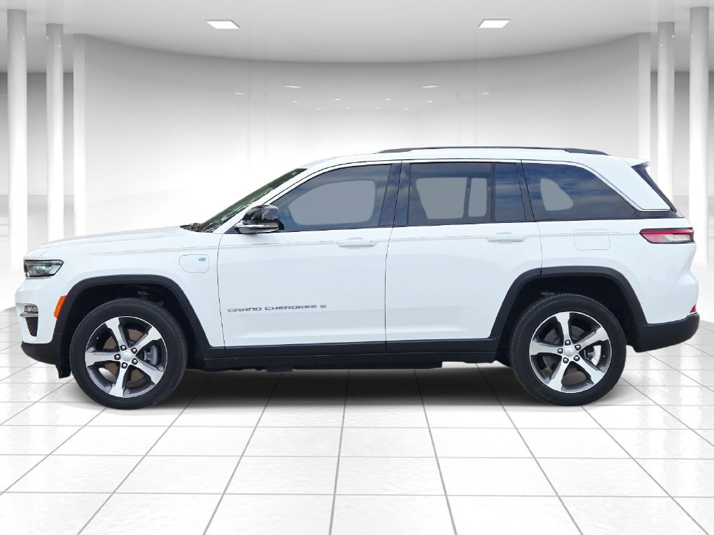 Used 2023 Jeep Grand Cherokee 4WD 4xe image 6