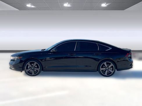 Used 2024 Honda Accord Sport image 2