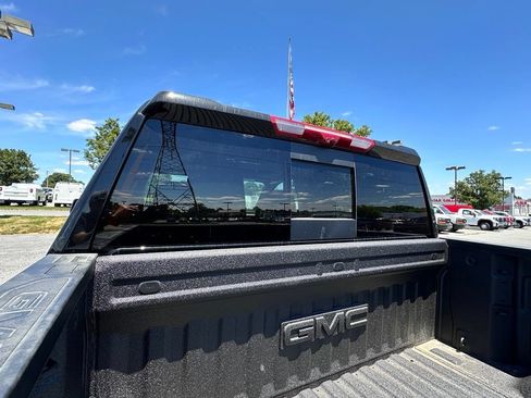 New 2026 GMC Sierra 1500 Denali w/ Denali Reserve Package AWD/4WD image 38