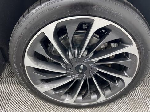Used 2023 Lincoln Aviator Reserve w/ Equipment Group 201A AWD/4WD image 11