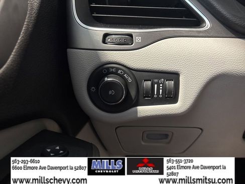 Used 2021 Jeep Cherokee Latitude Plus AWD/4WD image 24