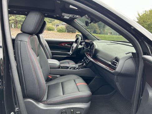 Used 2024 Chevrolet Traverse RS w/ LPO, Floor Liner Package image 53