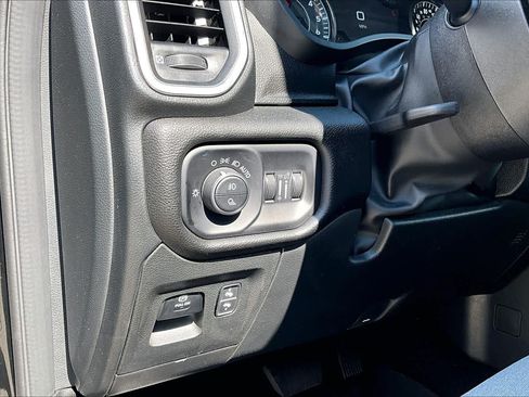 Used 2025 RAM 1500 Big Horn AWD/4WD image 37