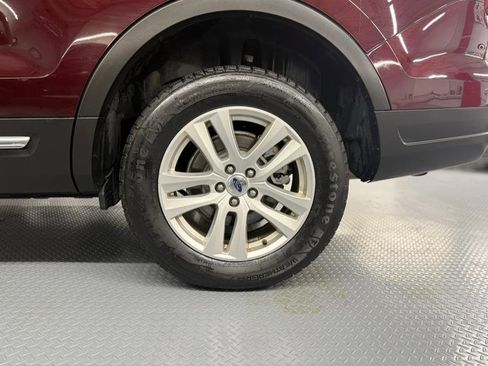 Used 2018 Ford Explorer XLT w/ Equipment Group 202A image 13