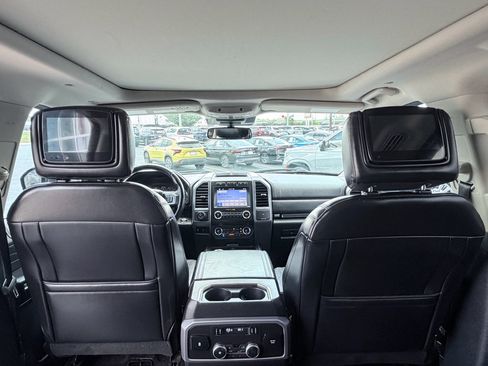Used 2019 Ford Expedition Platinum RWD image 30