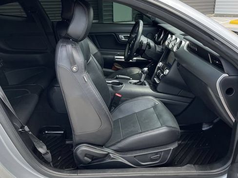 Used 2022 Ford Mustang GT Premium RWD image 15