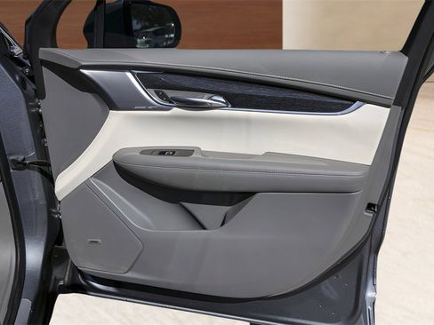 Used 2022 Cadillac XT6 Premium Luxury w/ Technology Package image 31