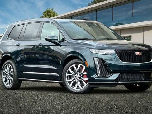 New 2025 Cadillac XT6 Sport image 2