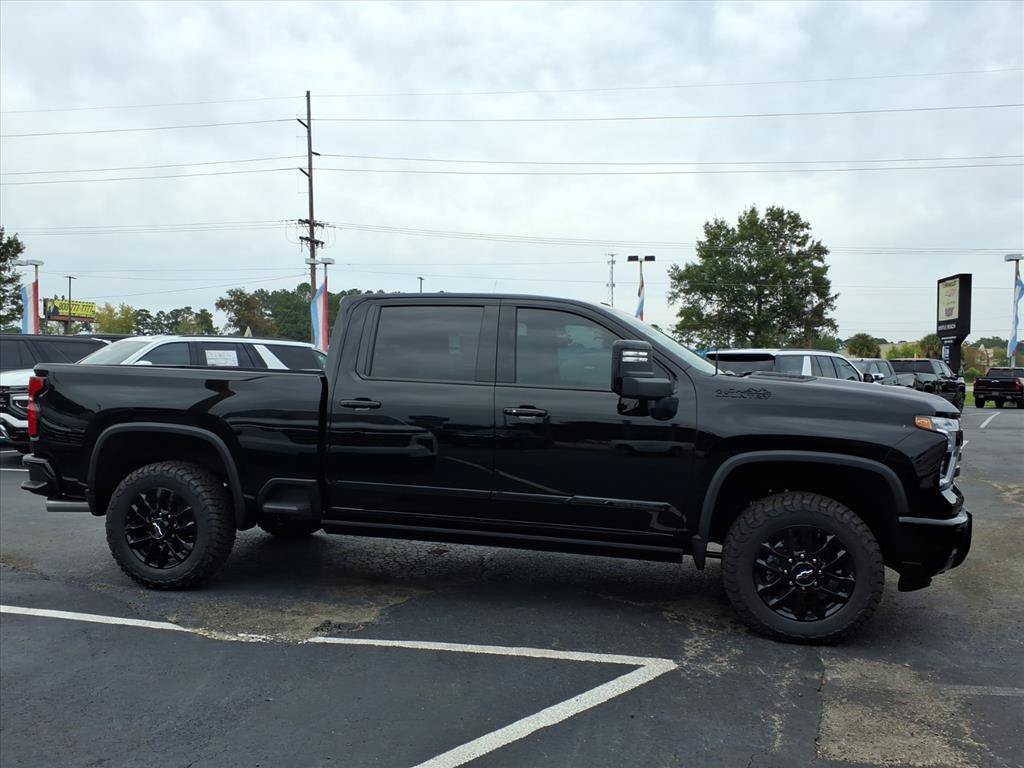 New 2026 Chevrolet Silverado 2500 High Country w/ Midnight Edition AWD/4WD image 2