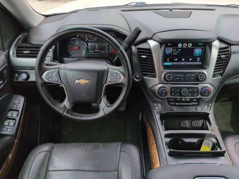 Used 2015 Chevrolet Suburban LTZ RWD image 19