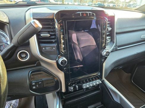 Used 2021 RAM 3500 Laramie image 27