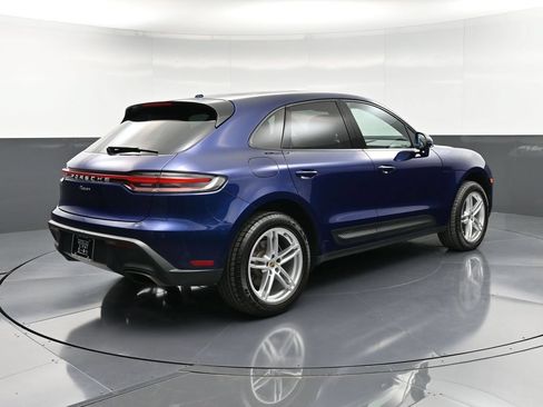 Certified 2023 Porsche Macan Turbo AWD/4WD image 8