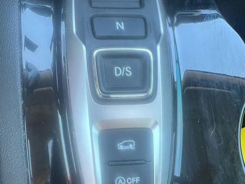 Used 2016 Honda Pilot Elite image 22