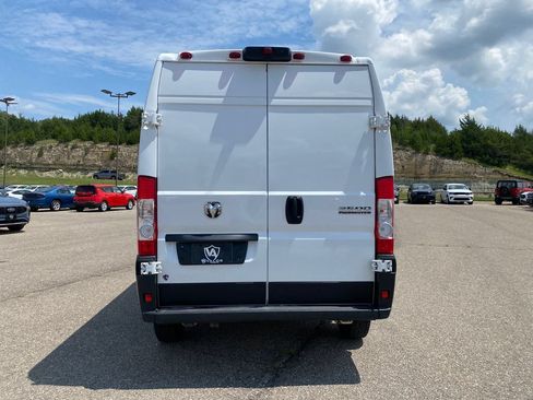 Used 2025 RAM ProMaster 2500 w/ Convenience Group FWD image 5