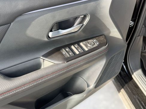 New 2026 Nissan Kicks SR w/ Cold Weather Package image 11