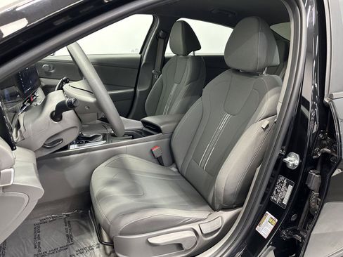 Used 2024 Hyundai Elantra SEL FWD image 15