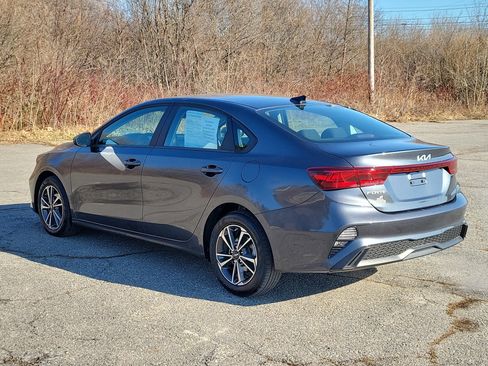 Used 2024 Kia Forte LXS FWD image 7