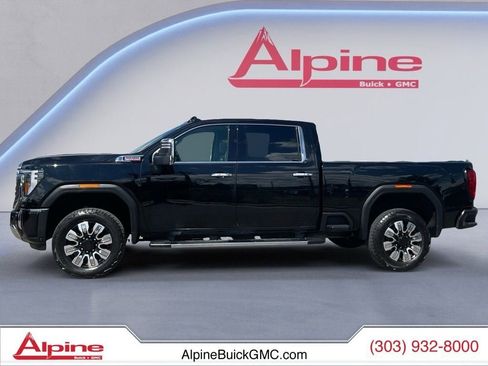 Used 2024 GMC Sierra 2500 Denali w/ Denali Reserve Package AWD/4WD image 2