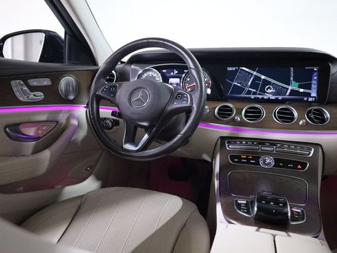 Certified 2018 Mercedes-Benz E 400 4MATIC Sedan image 42