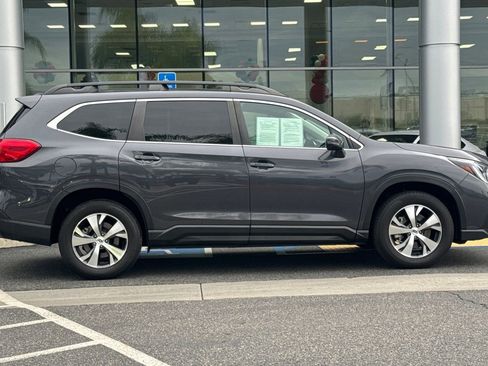 Certified 2023 Subaru Ascent Premium w/ Convenience Package image 3