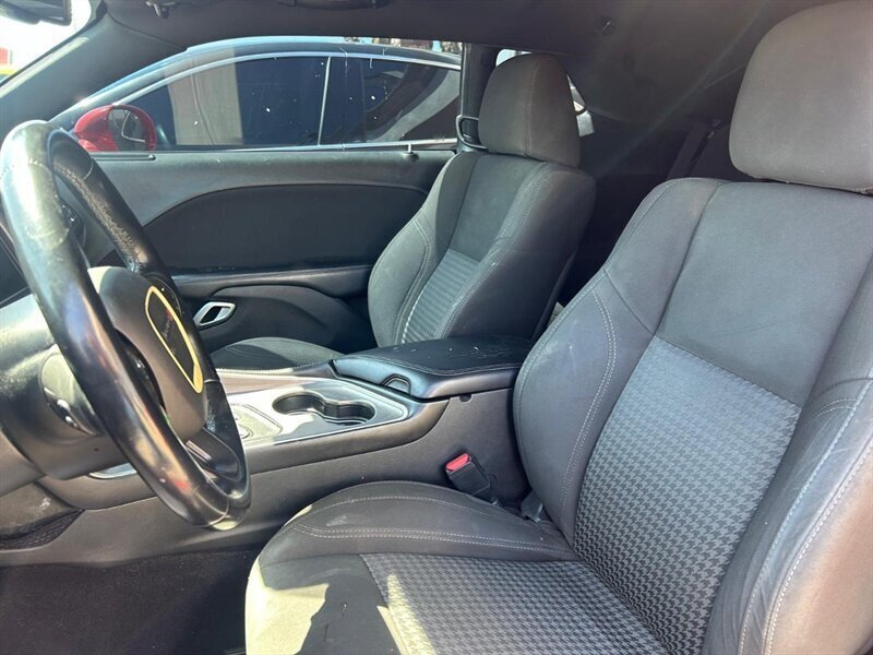 Used 2021 Dodge Challenger SXT RWD image 34
