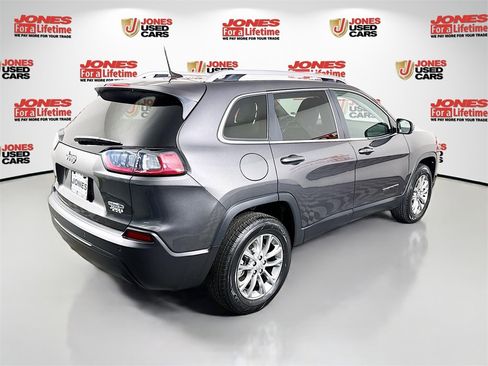 Used 2021 Jeep Cherokee Latitude Plus image 15