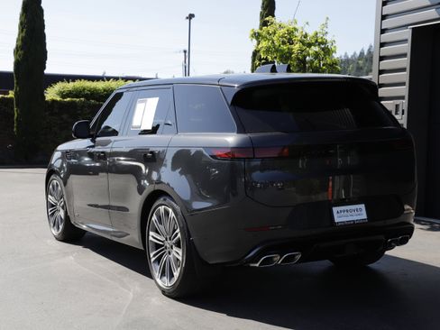 Used 2025 Land Rover Range Rover Sport Autobiography AWD/4WD image 6