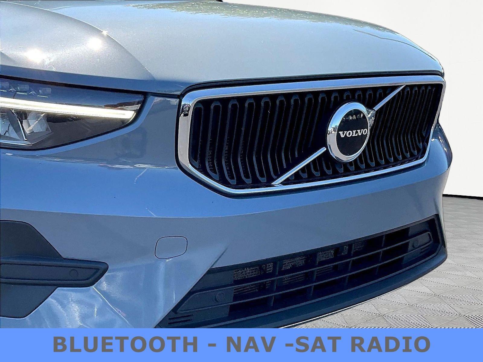 Used 2023 Volvo XC40 B5 Core AWD/4WD image 34