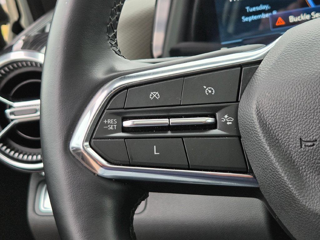 Used 2025 Chevrolet Equinox LT w/ Convenience Package II AWD/4WD image 19