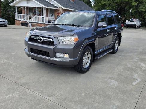 Used 2013 Toyota 4Runner SR5 w/ Convenience Pkg RWD image 1