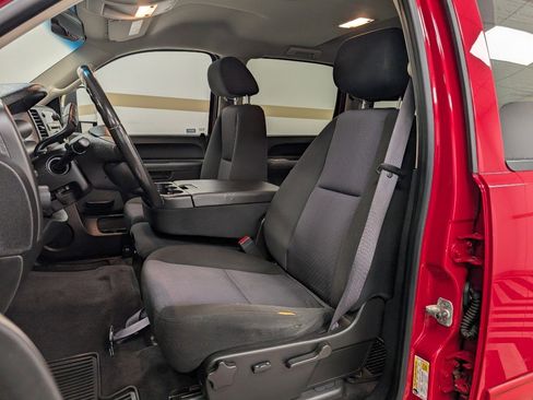 Used 2011 GMC Sierra 2500 SLE w/ SLE Preferred Package image 6