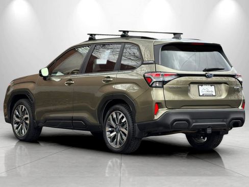 Used 2025 Subaru Forester Touring image 6