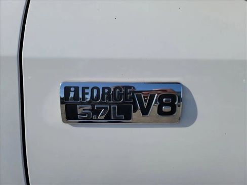 Used 2014 Toyota Tundra SR5 image 9