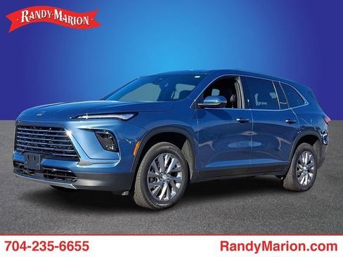 Certified 2025 Buick Enclave Preferred image 1