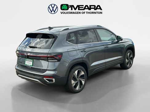 New 2025 Volkswagen Taos SE image 4